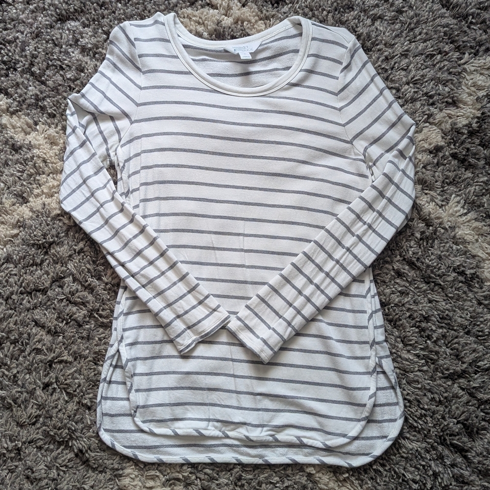 Market & Spruce Striped Long Sleeve White and Gray Top Size M